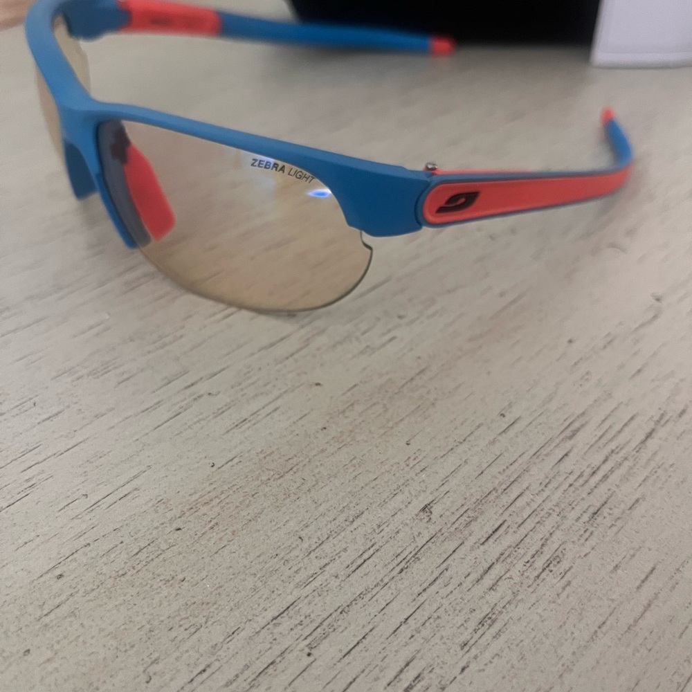 High performance sunglasses - Picture 3 of 3